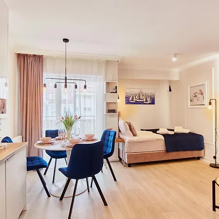 Golden Hour Apartments- Plac Slowianski 25 شقة